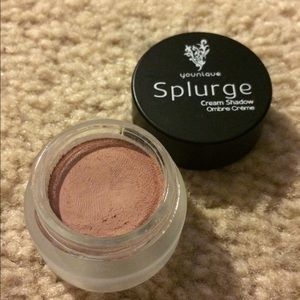 Younique Splurge cream shadow “JUBILANT”